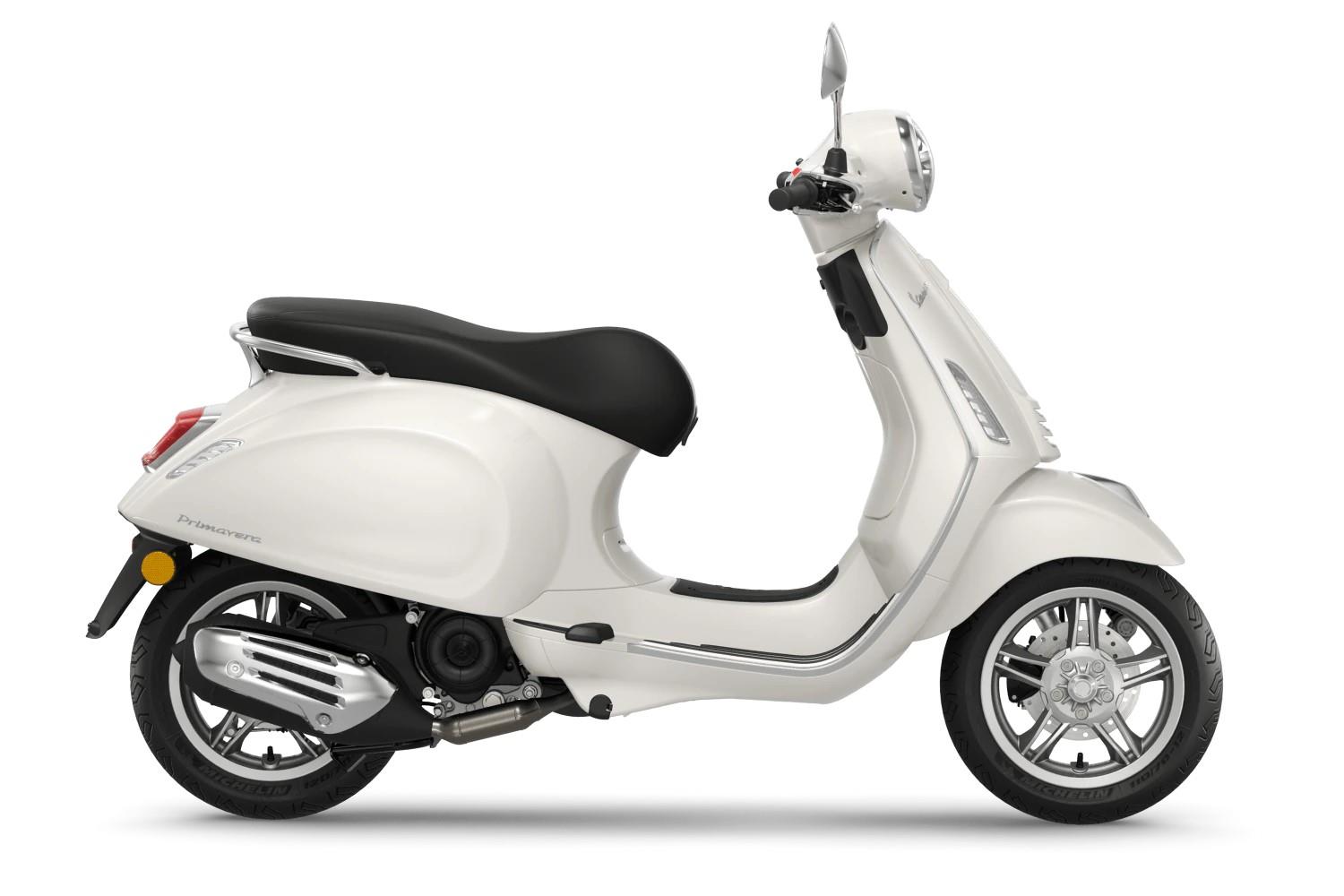 Noleggio Vespa in Puglia-1