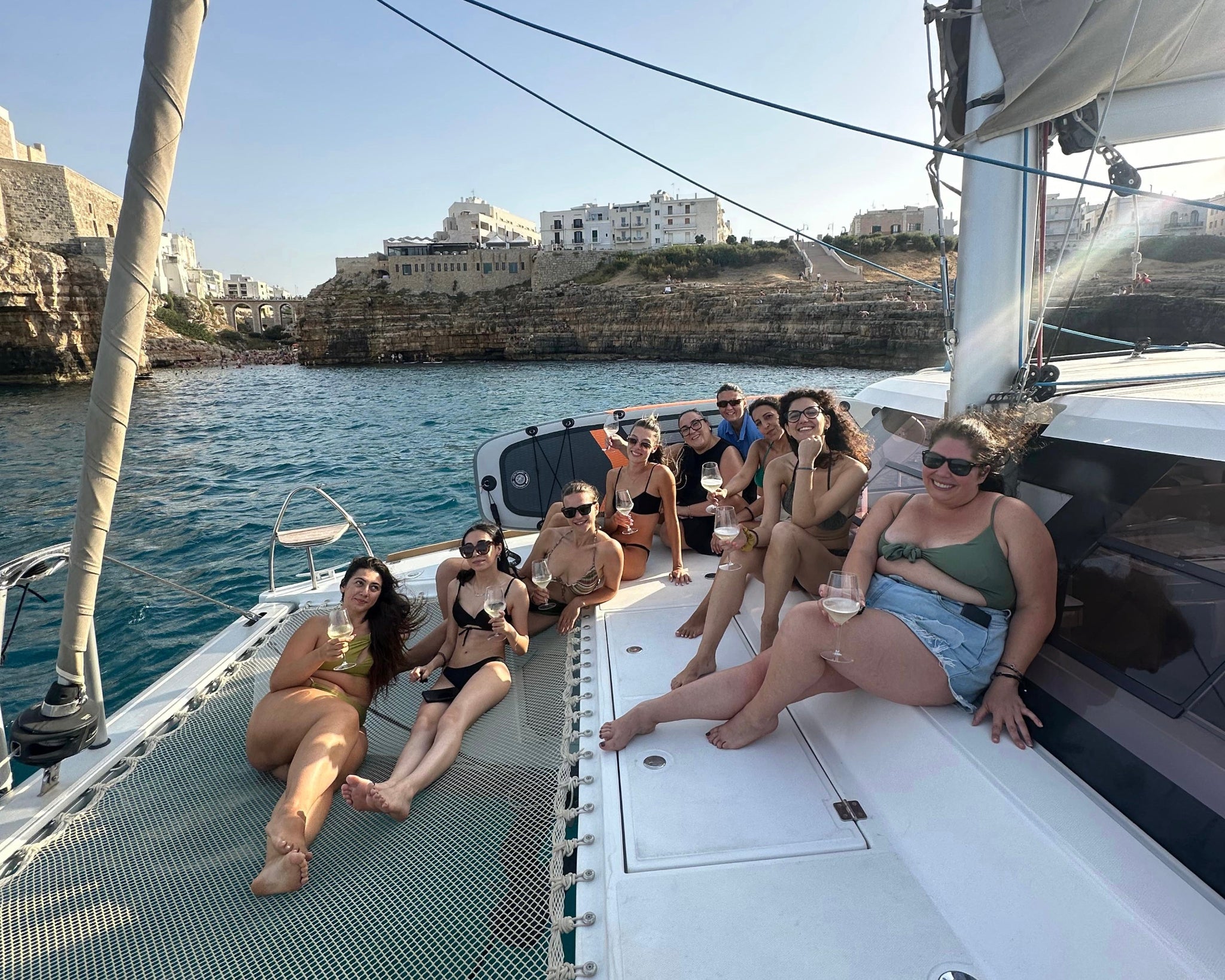 Tour en catamarán por las cuevas de Polignano a Mare – Excursión privada-1