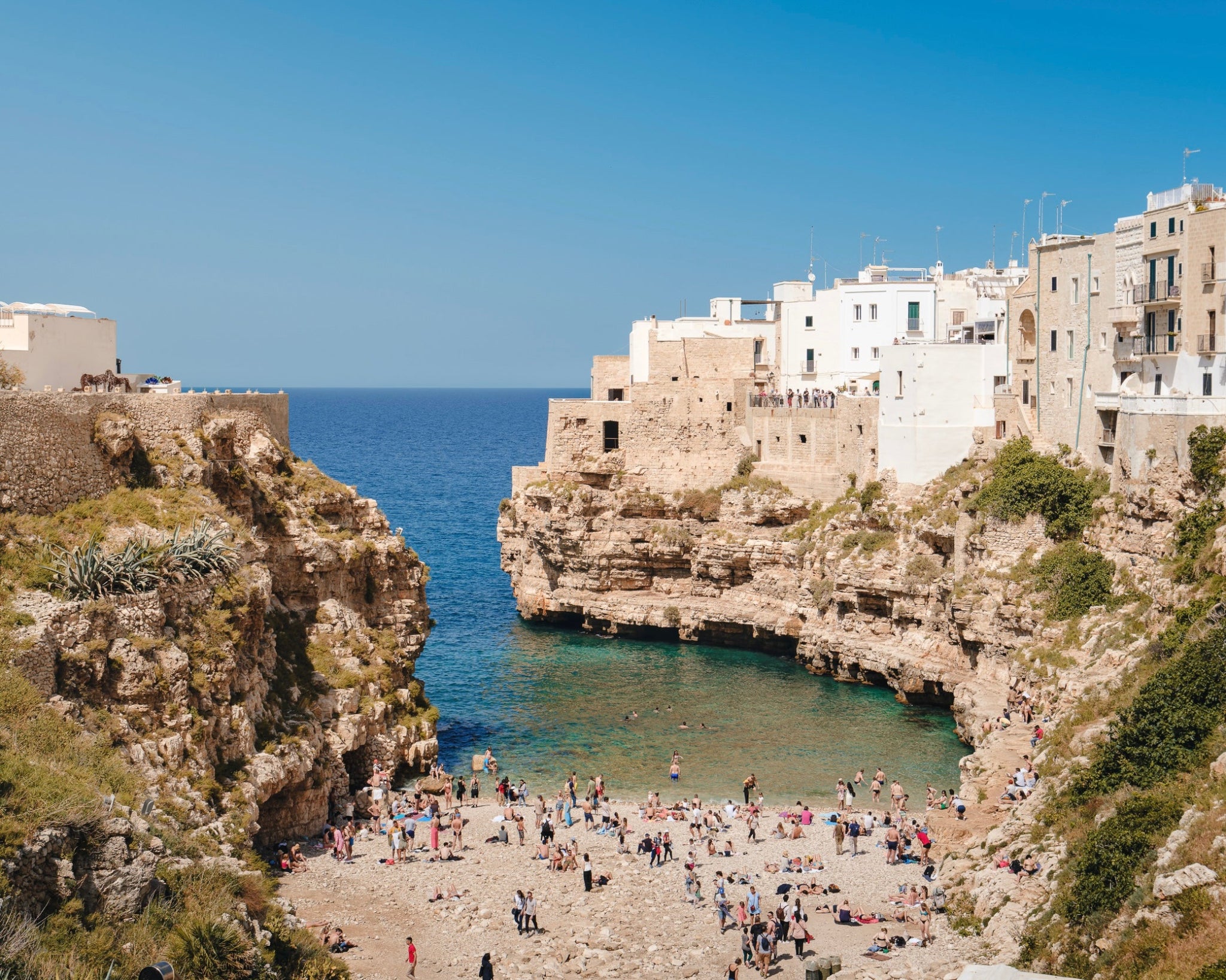 Da Bari: Tour in barca tra le grotte e visita libera di Polignano a Mare-2
