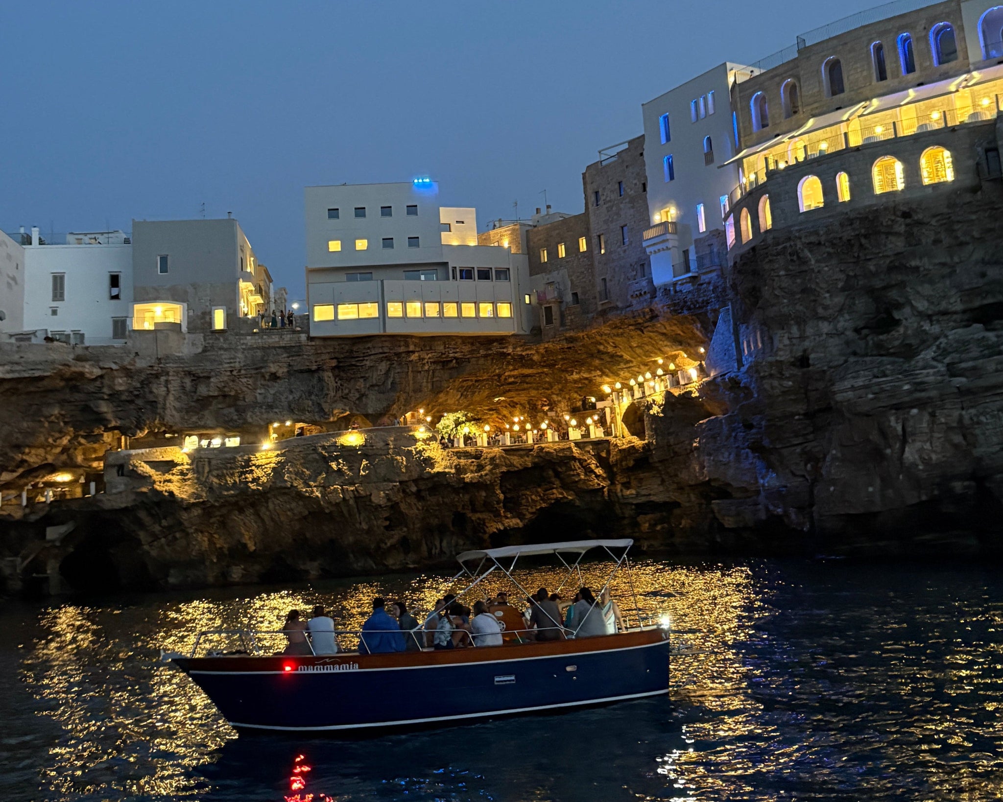 Tour en barco por las cuevas de Polignano de noche - Magia de la tarde entre mar y estrellas-4