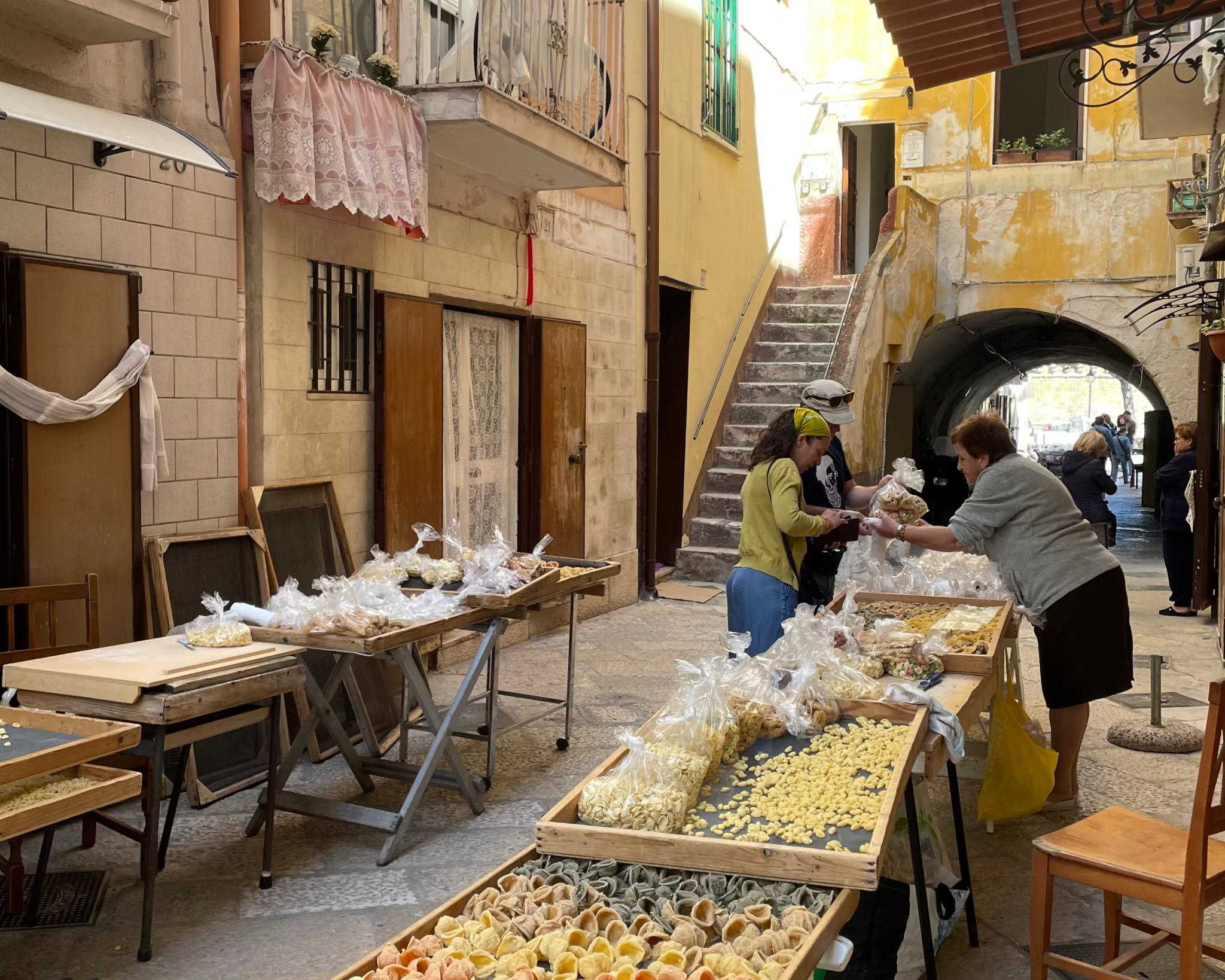Bari: Tour Archeologico – Scopri i tesori nascosti della città-6