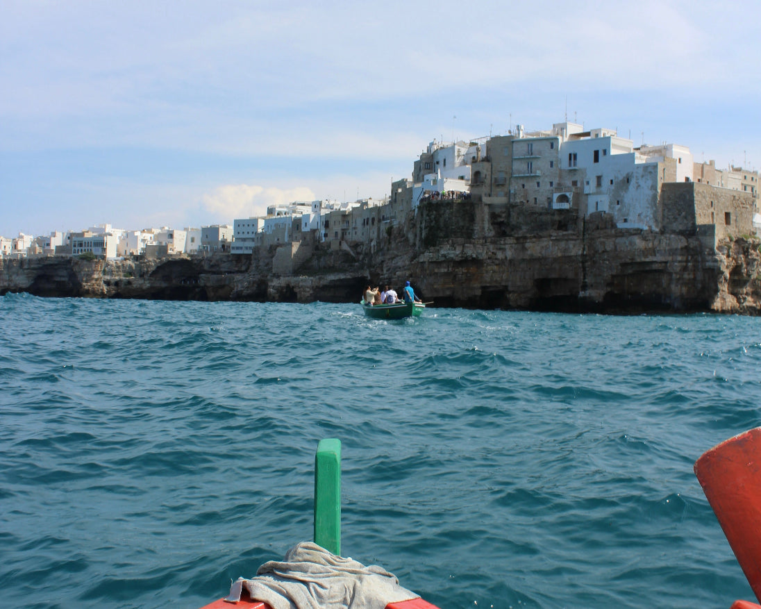 Tour privato di Polignano a Mare in gozzo tipico-1