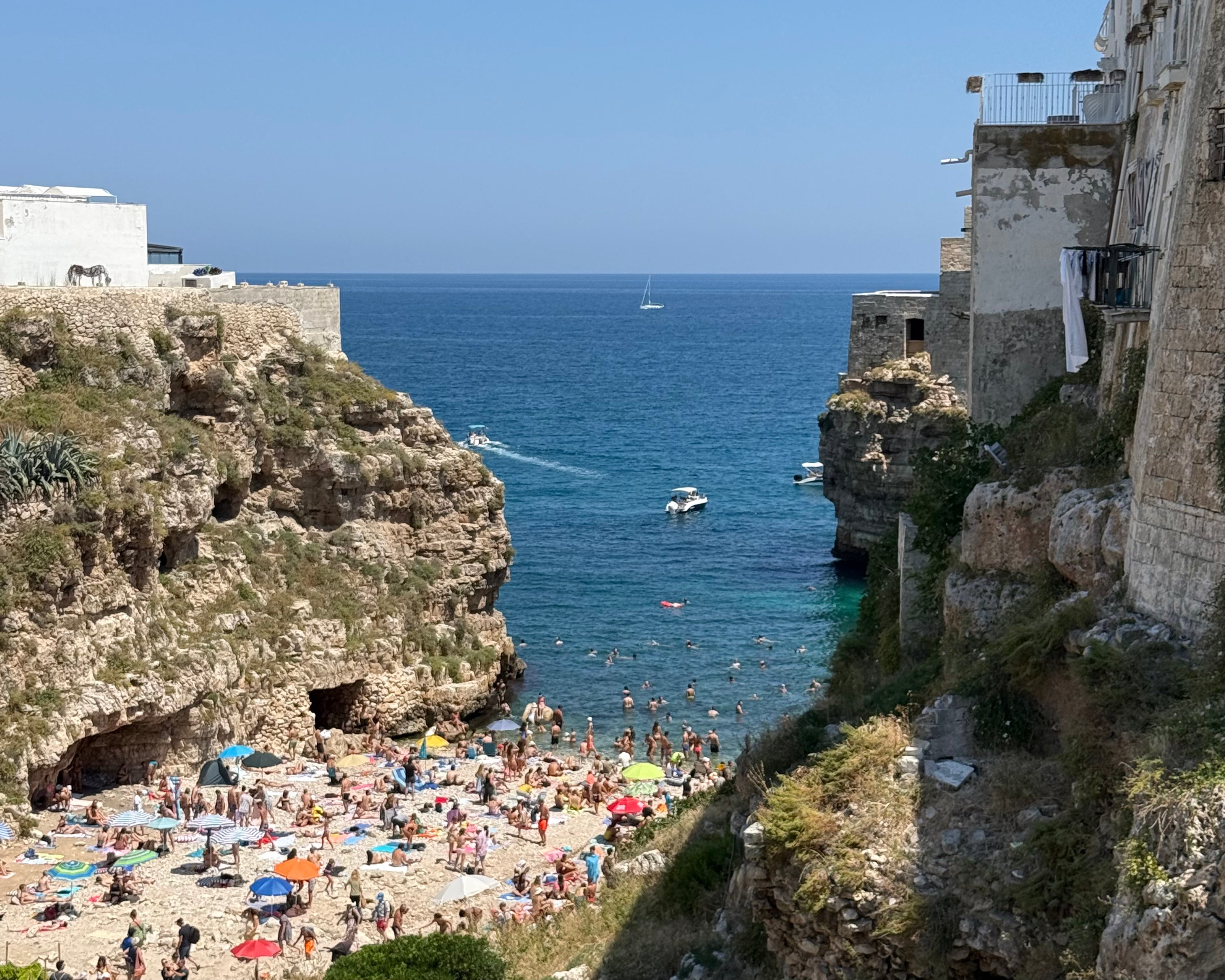 Da Bari: Tour in barca tra le grotte e visita libera di Polignano a Mare-9