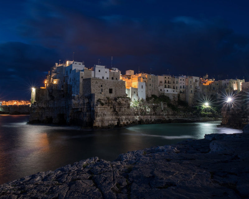 Tour in Barca alle Grotte di Polignano by Night – Magia della Sera tra Mare e Stelle