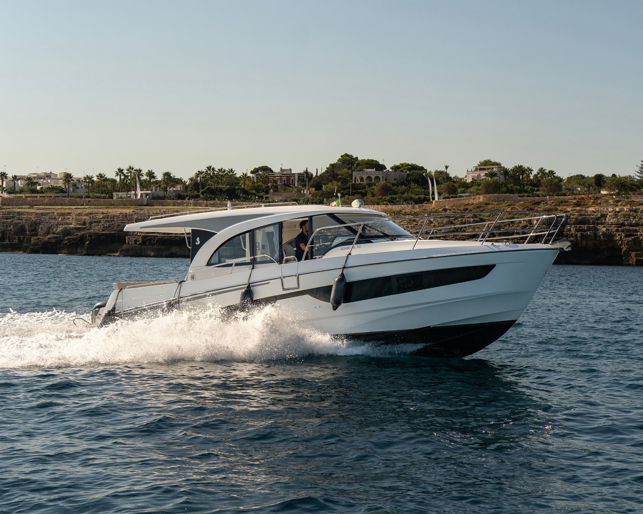 Tour in Yacht Luxury tra Polignano a Mare e Monopoli-1