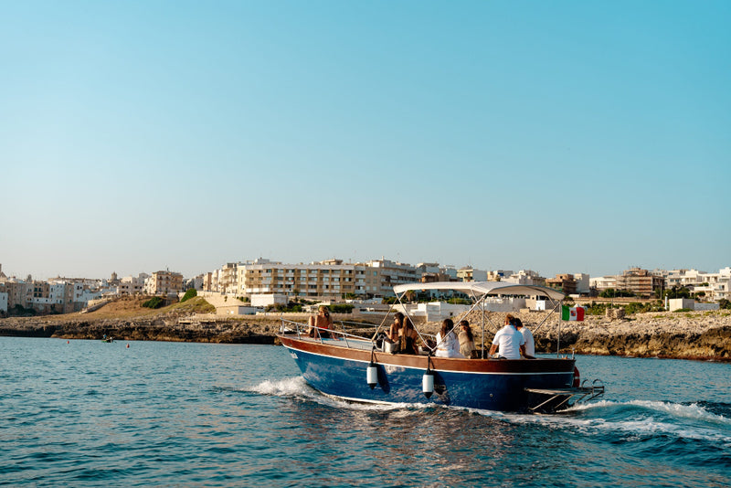 Tour privato di Polignano a Mare in gozzo tipico