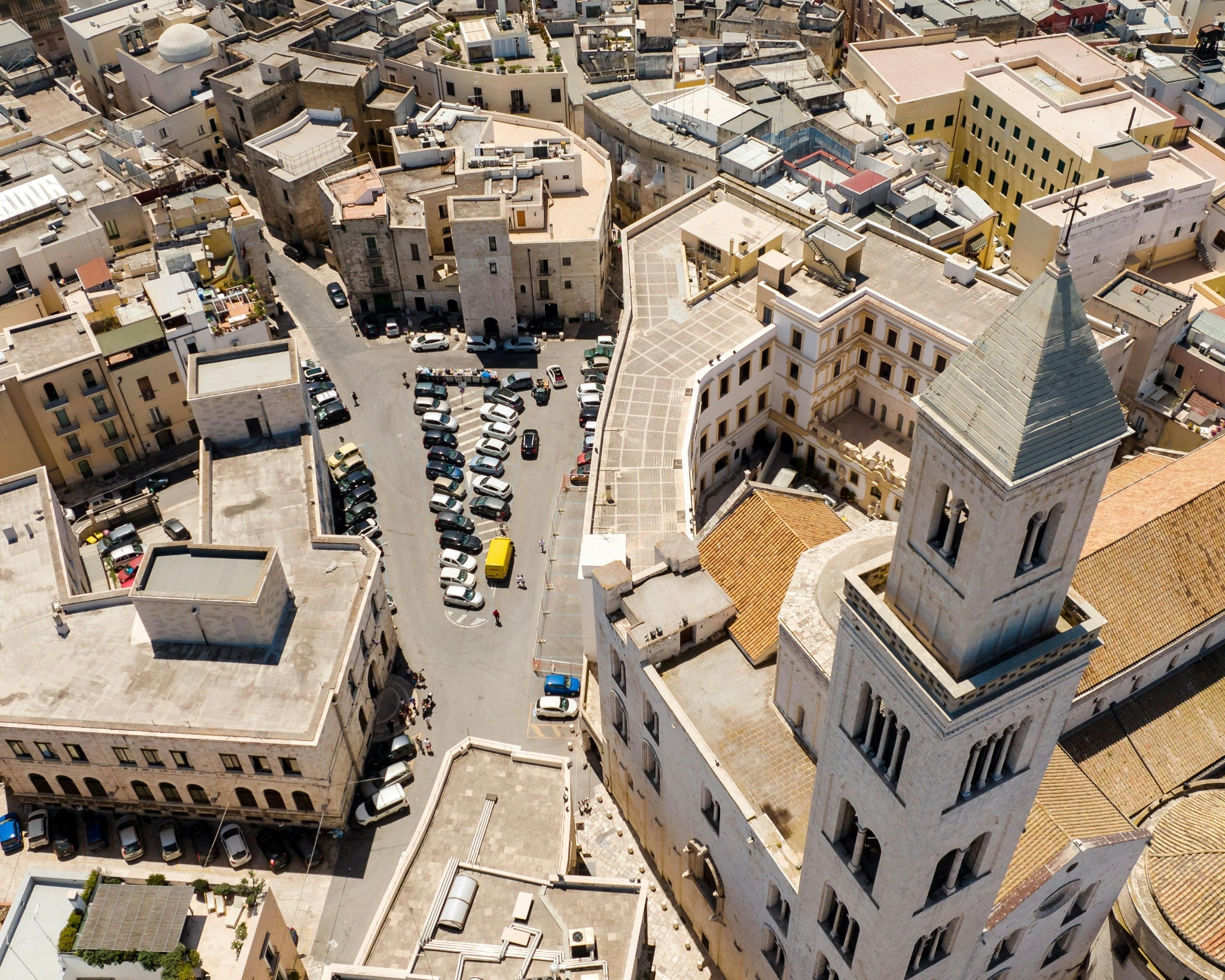 Tour di Bari in Risciò - Degustazione Prodotti Tipici Pugliesi-1